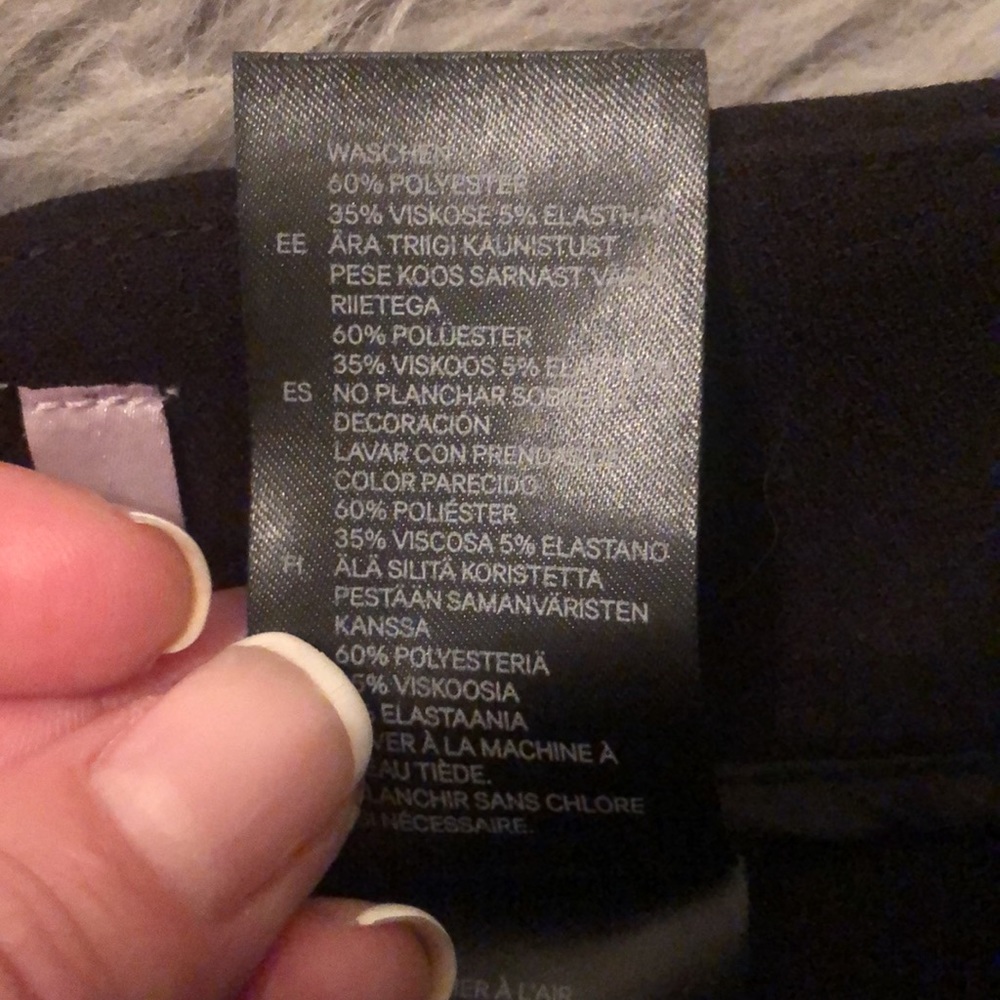 H&M Embroidered Shorts - Picture 5 of 8